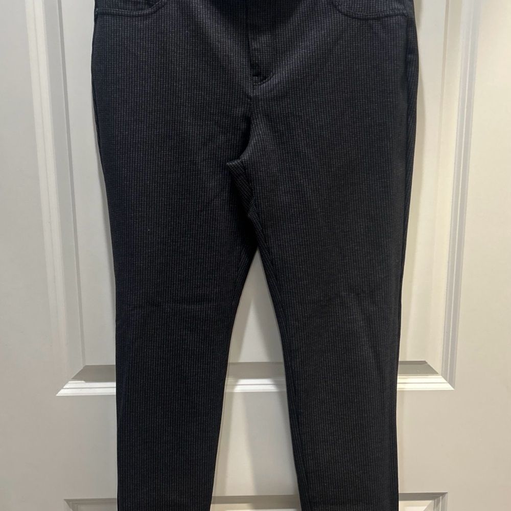 DKNY JEANS Black/Gray Tiny Check Skinny Leg Pants MED, Pre-Owned